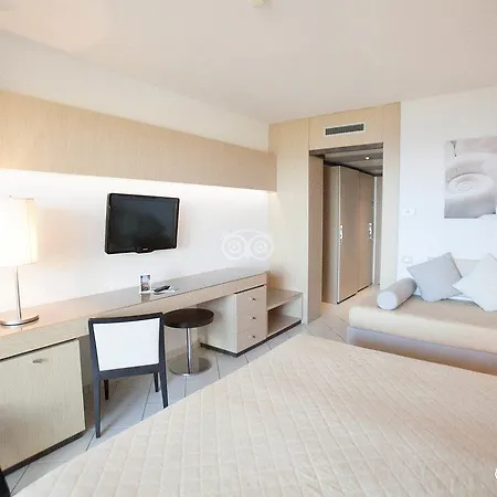 Hotel Mclub Cala Regina 4*