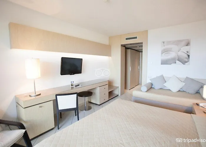 Hotel Mclub Cala Regina 4*